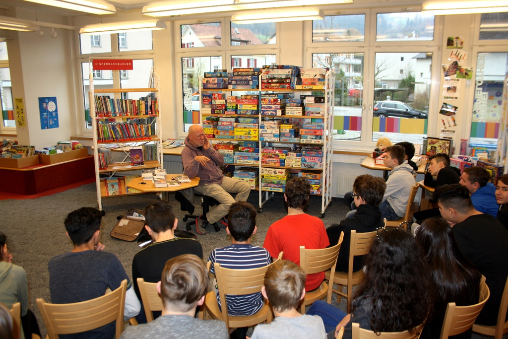 B__cherei LESUNG EGLI f__r Mittelschule NOV 2017 _9_.JPG
