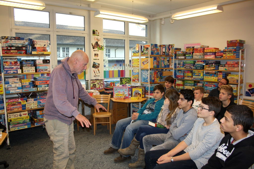 B__cherei LESUNG EGLI f__r Mittelschule NOV 2017 _2_.JPG