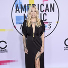 2017_American_Music_Awards_-_Arrivals_09587.jpg