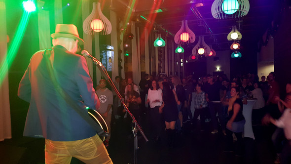 2017-11-18 23_50_31gee-k und band begeisterten.jpg