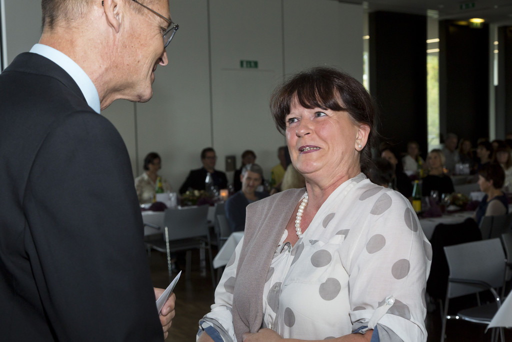 LKH-Fk_Jubilarehrung_25Jahre_Helga_Monika_Sibel_PflegeNuklear.jpg