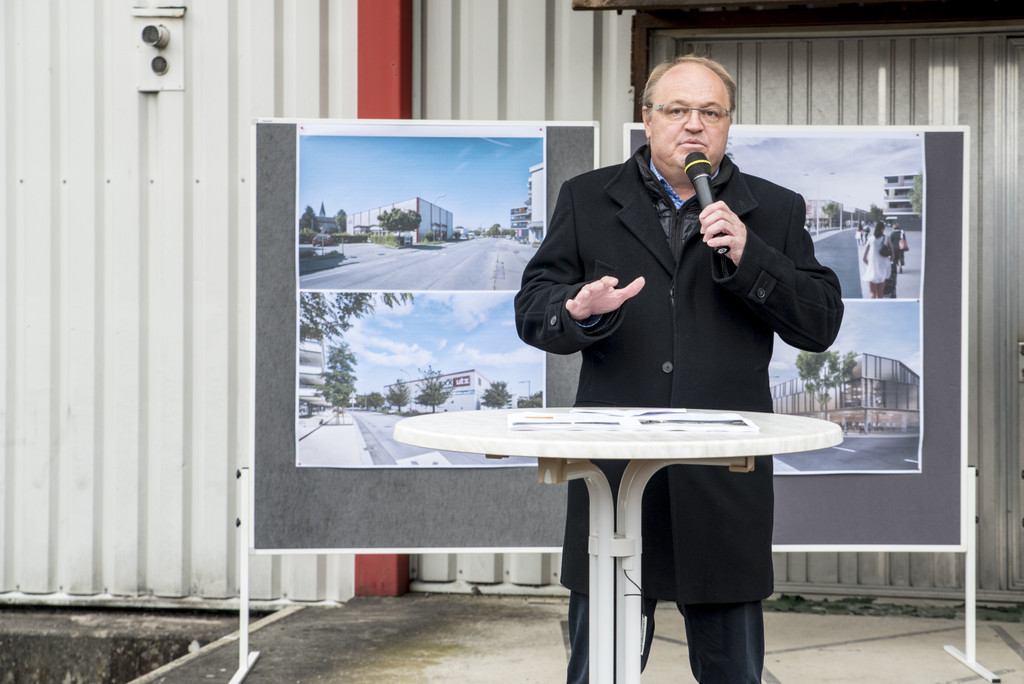 Lutz Info _6 von 36_.JPG