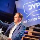 Kurz übergibt JVP an Schnöll