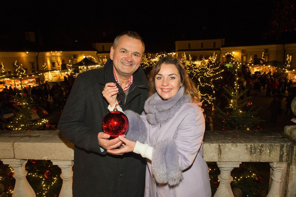 EroeffnungHellbrunnerAdventzauber25112017001.jpg