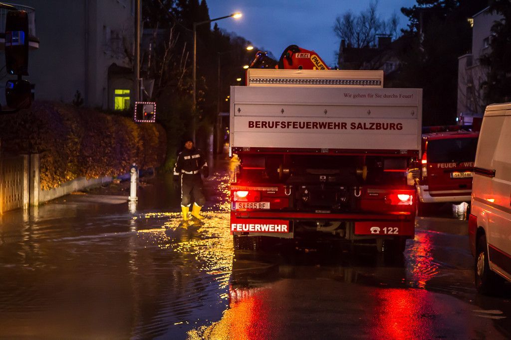 20171126_fmt_wasserrohrbruch_bayernstrasse_mw-1.jpg