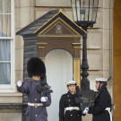 Britain_Changing_The_Guard_44780.jpg