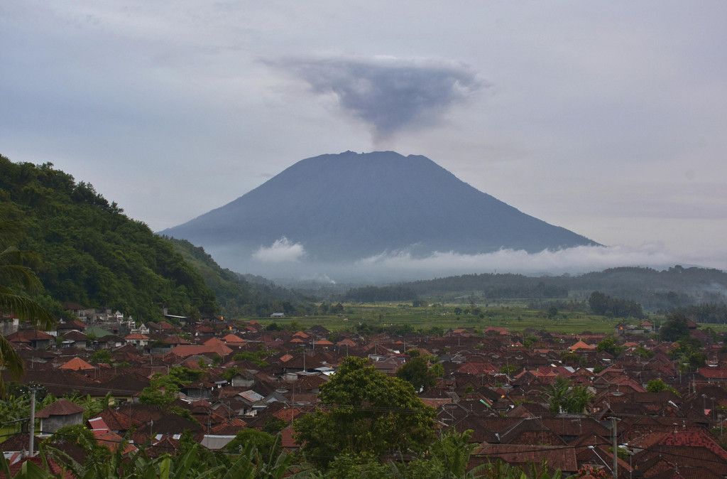 Indonesia_Bali_Volcano_42958.jpg