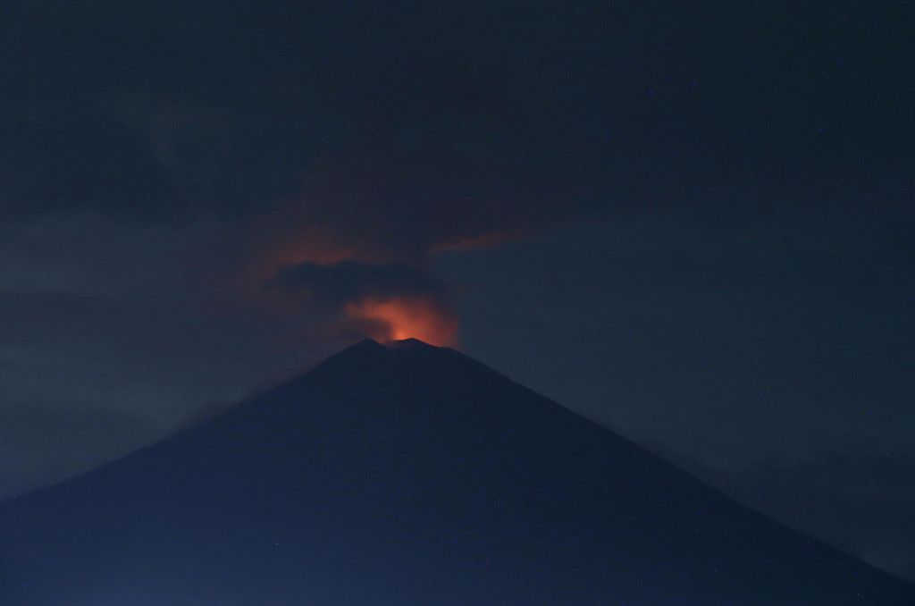 Indonesia_Bali_Volcano_76544.jpg