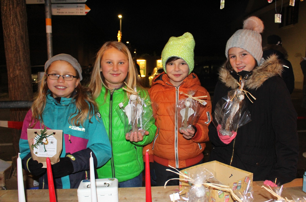 Adventzauber ILLUMINIERUNG am Roten Platz 02-12-2017 _21_.JPG