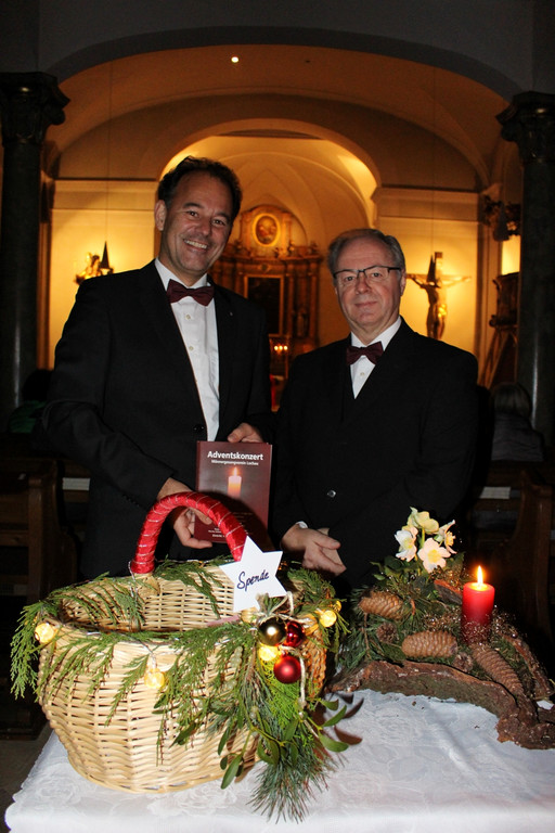 M__nnergesangverein ADVENTKONZERT Pfarrkirche 03-12-2017 _3_.JPG