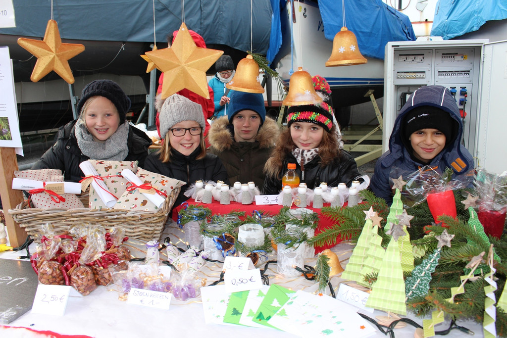Adventzauber NIKOLAUSMARKT am See B MENSCHEN 03-12-2017 _2_.JPG
