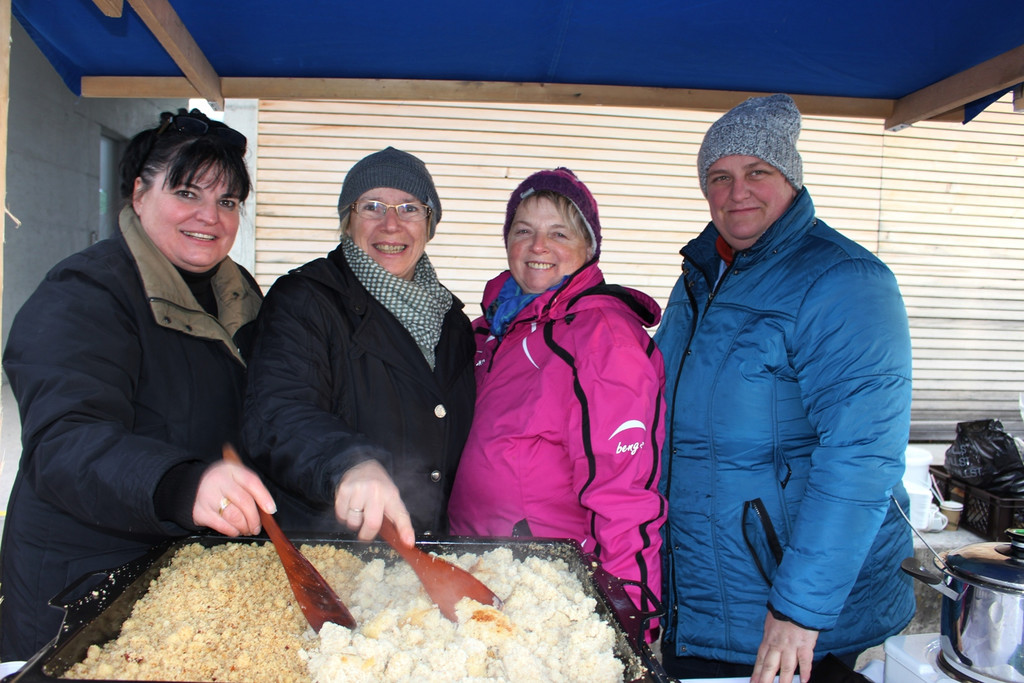 Adventzauber NIKOLAUSMARKT am See B MENSCHEN 03-12-2017 _8_.JPG