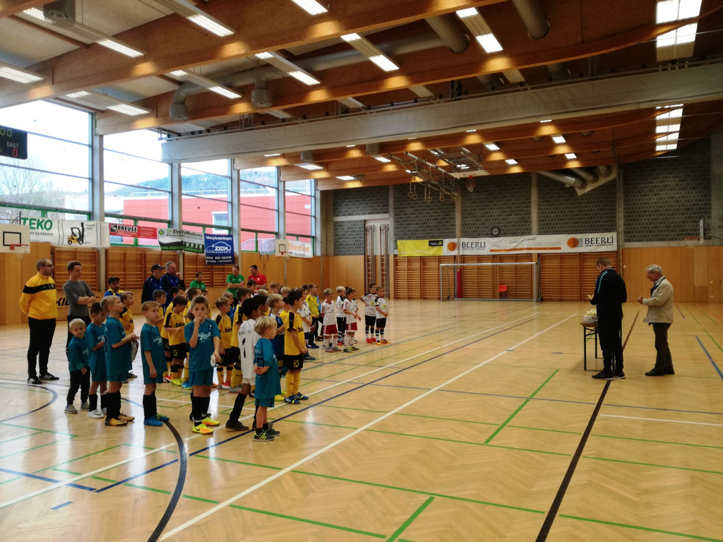 Siegerehrung U9-12.jpg
