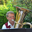 Bassist Norbert - Kopie.jpg