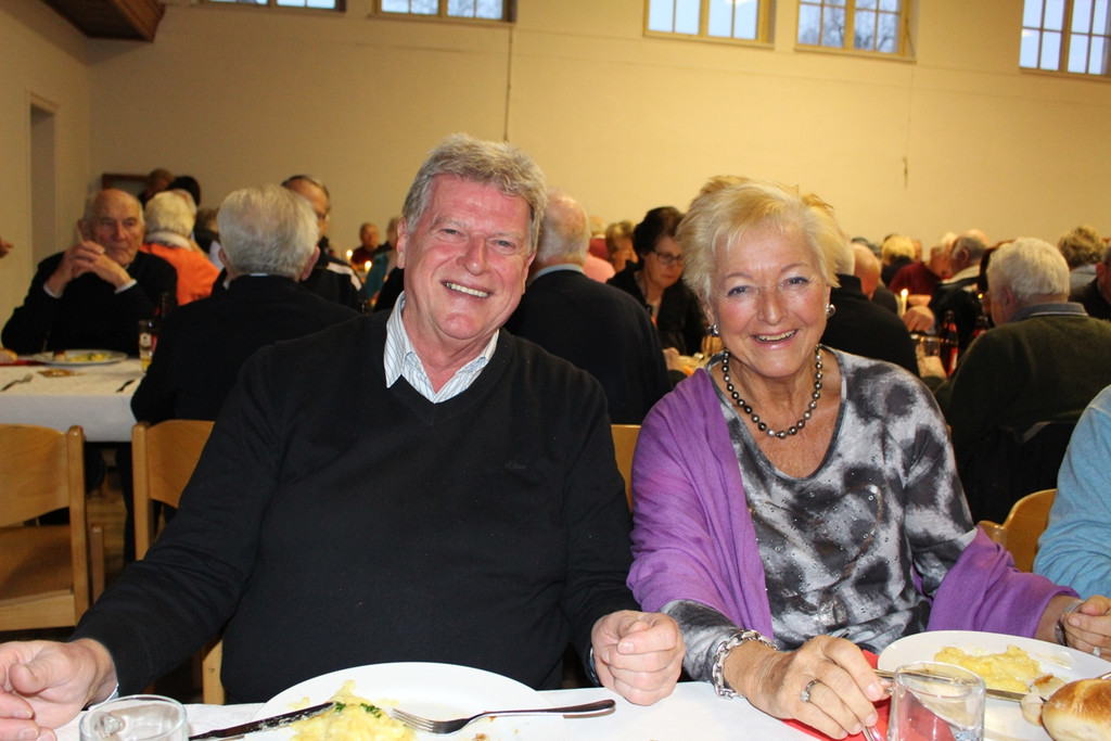 Senioren Adventfeier K Menschen 16-12-2017 _14_.JPG