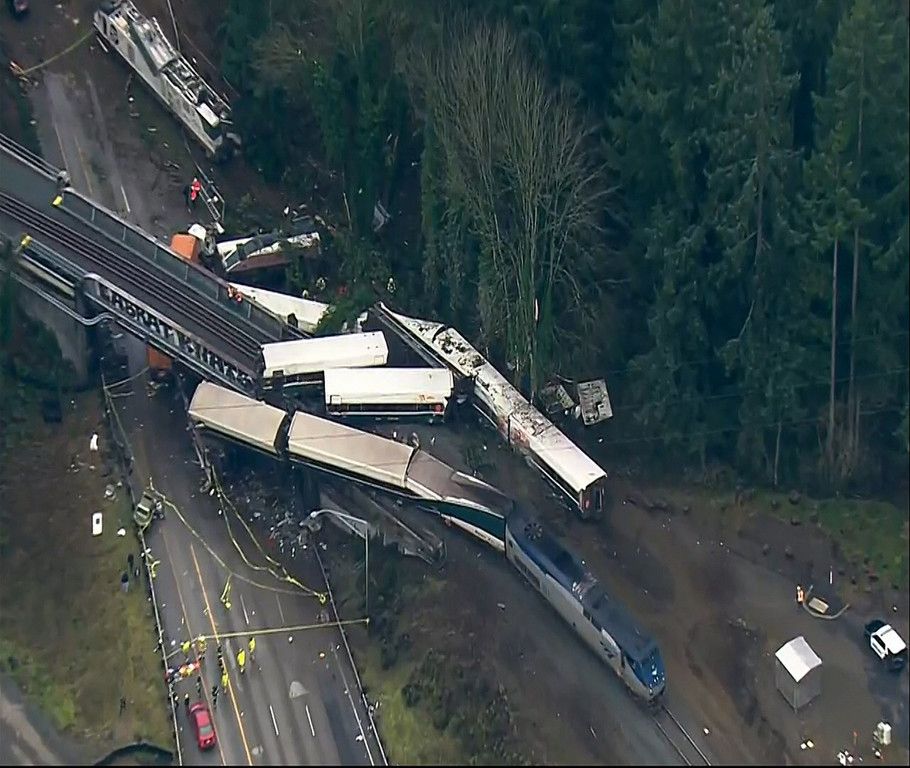 Train_Derailment_Washington_State_45118.jpg