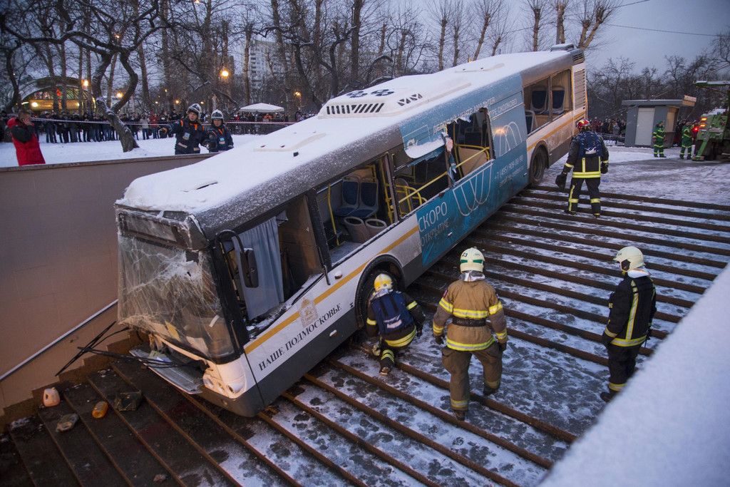 Russia_Bus_Crash_13241.jpg
