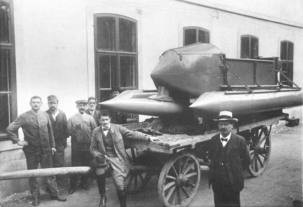 Bitz Wasserauto von vorne.jpg