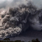 Vulkan Sinabung spuckt Rekordmenge Asche und Gas aus