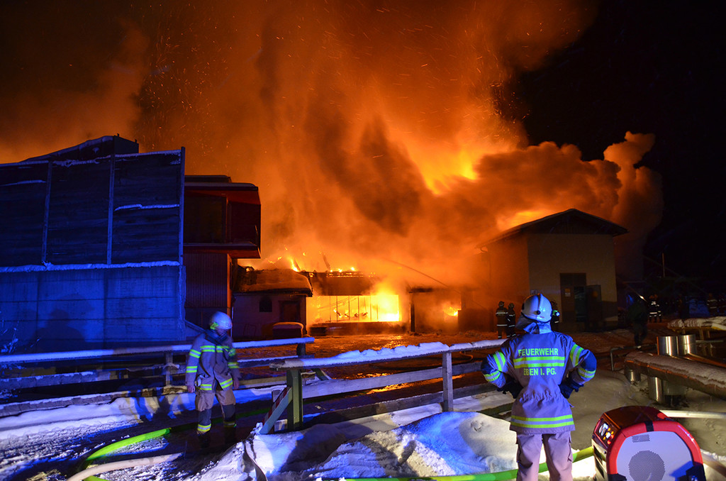 Gro__brands__gewerk in Radstadt am 30_12_2017  Pressefotopongau MW _25_.JPG