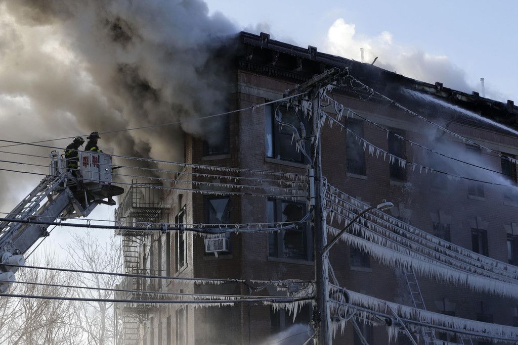 Bronx_Building_Fire_75760.jpg