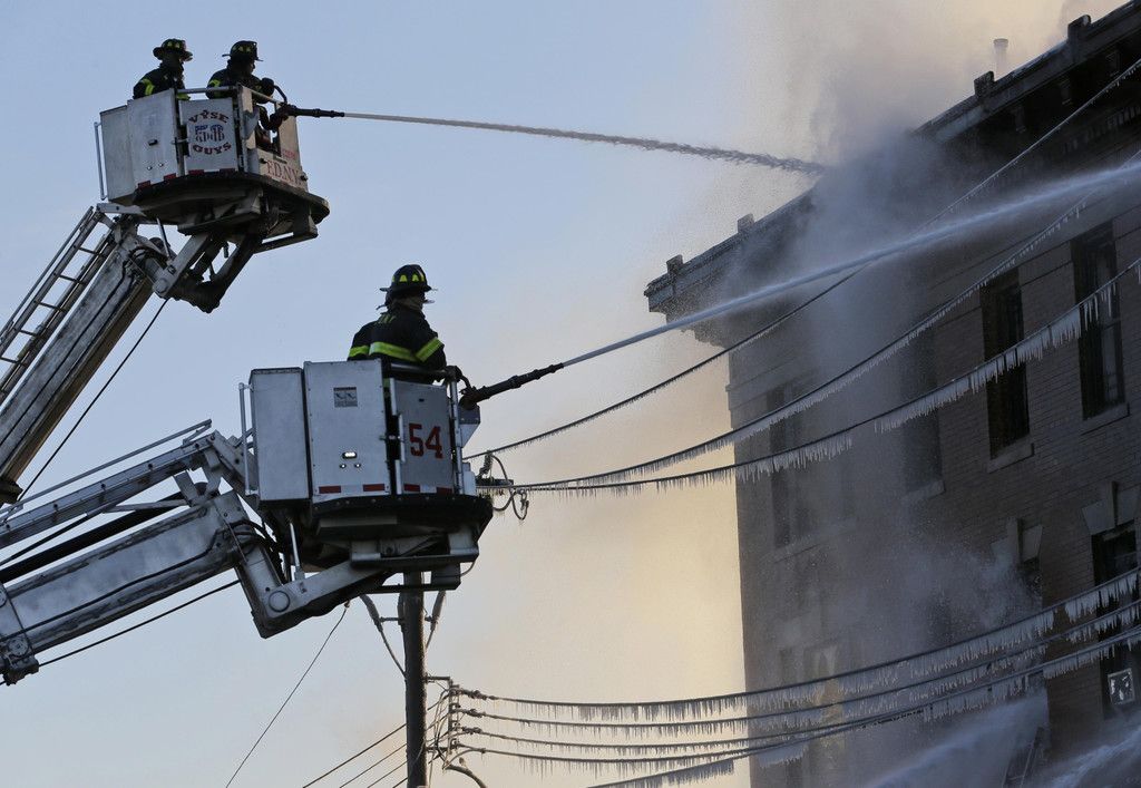 Bronx_Building_Fire_73370.jpg
