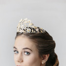 2_Opernballfrisur_Swarovski-Tiara 2018_Copyrights Swarovski-Thomas Schrott.jpg