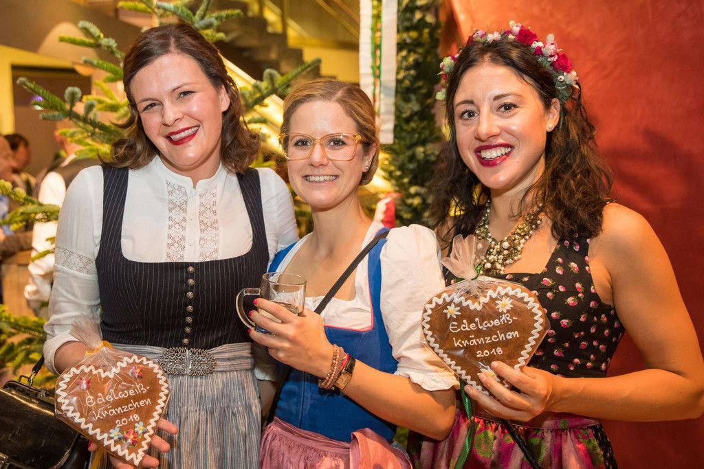 Edelweiss_Kraenzchen20180127005.jpg