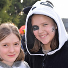 Lorina und Sarah.JPG