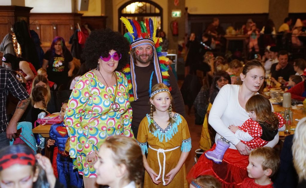20180128_FMT_Kinderfasching_M__llner_Br__ust__bl_KJ_028.JPG