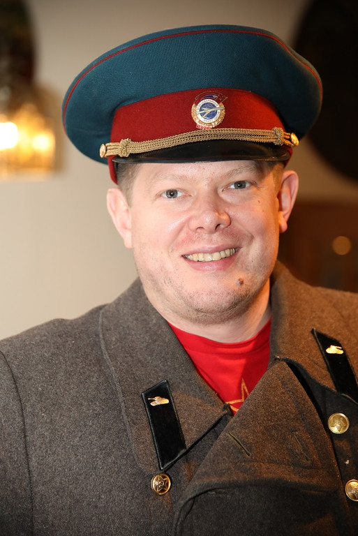 Restaurantleiter Matthias M__ller im russischen Look.JPG