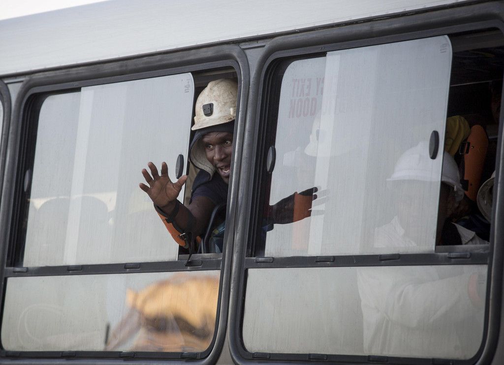 South_Africa_Trapped_Miners_54240.jpg