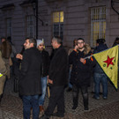 Kurden demonstrieren vor Schloss Mirabell