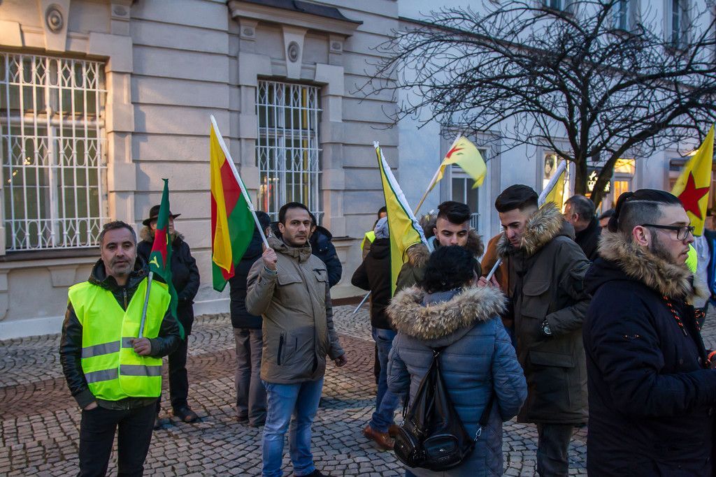 20180202_fmt_kurden_kundgebung_mirabell_mw-4.jpg