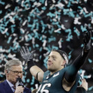 Eagles_Patriots_Super_Bowl_Football_26104.jpg