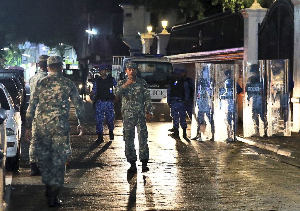 Maldives_Prisoners_58062.jpg