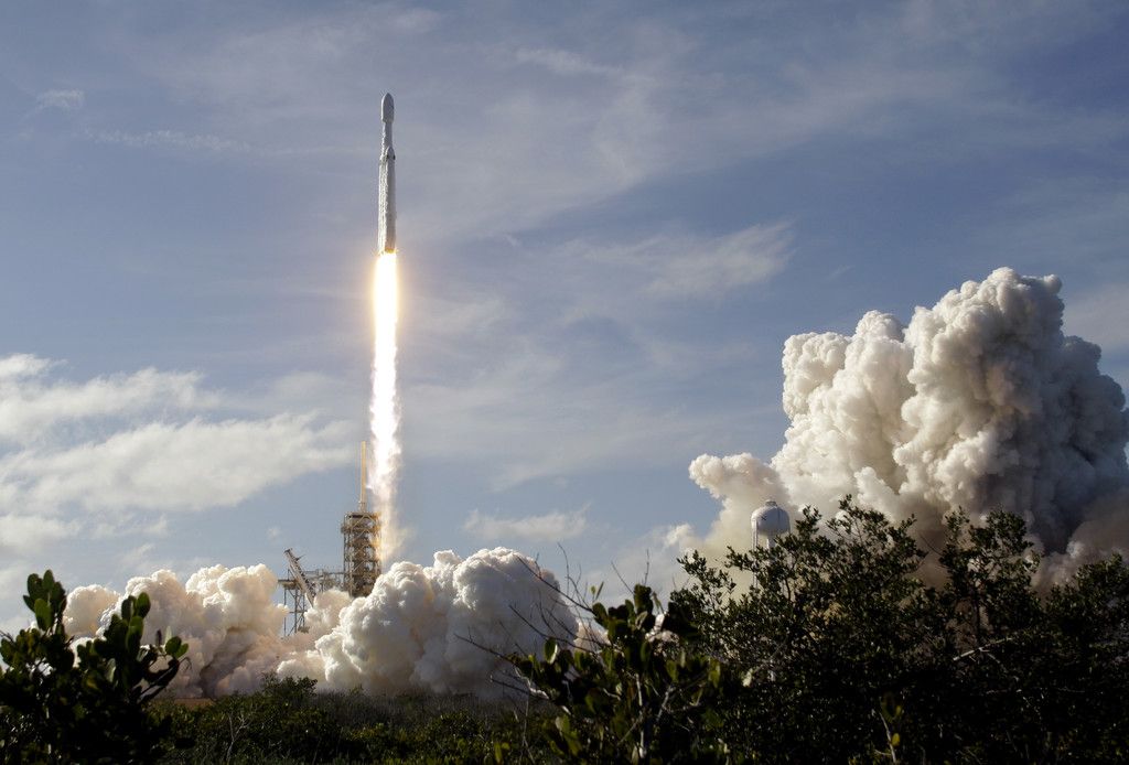 SpaceX_New_Rocket_Launch_04271.jpg