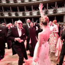 Opernball 2018: Schauspielerin Lily James