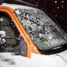 Pritschenwagen kollidiert mit Fußgänger - schwer verletzt
