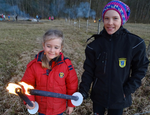 Funken-Erlach3a Kinderfackeln.jpg