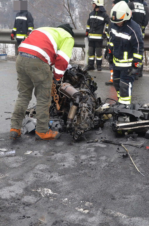 Schwerer VU B311 bei St_Johann 16_02_2018  Pressefotopongau MW _9_.JPG