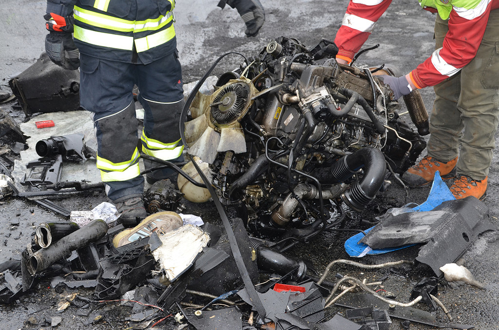Schwerer VU B311 bei St_Johann 16_02_2018  Pressefotopongau MW _11_.JPG