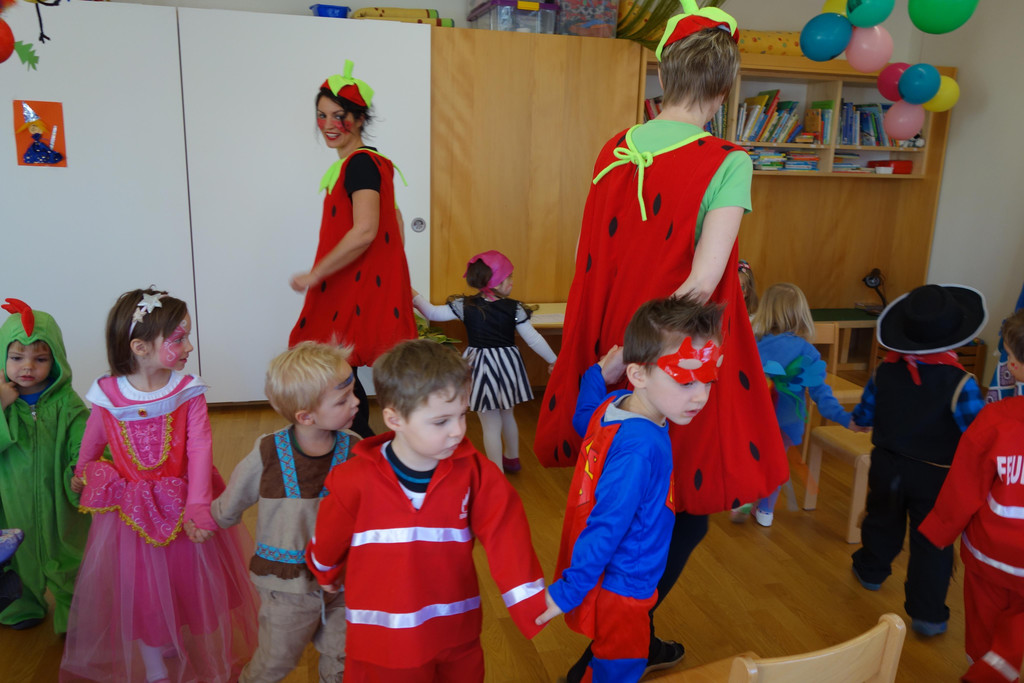 Faschingsfeier im Zwergengarten_ am 13_2 _60_.JPG