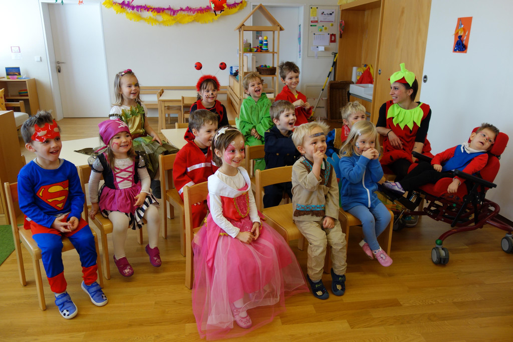 Faschingsfeier im Zwergengarten_ am 13_2 _77_.JPG
