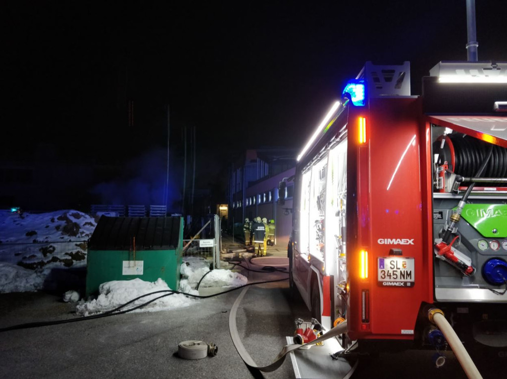 2018-02-26 06_13_18-Brand Baucontainer 25_02_2018.jpg