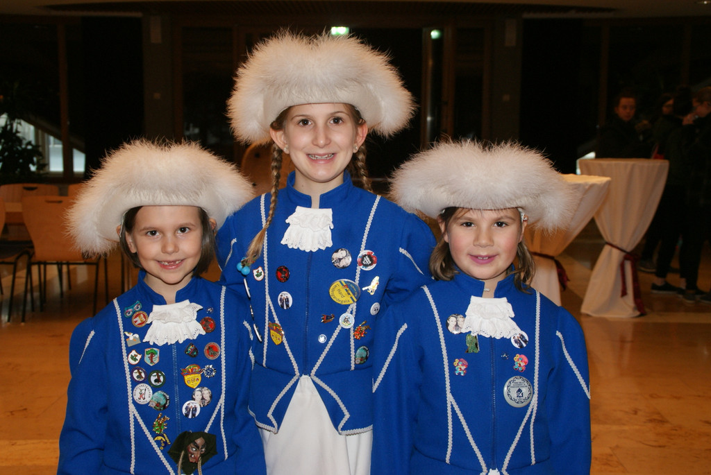 v_li_ Joyce_ Natalie_ Olivia - FZ H__chst.JPG