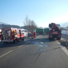 Saalfelden: Frontalcrash zwischen Pkw und Lkw fordert Todesopfer