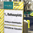 Baubegin für Sicherheitspoller am Rathausplatz