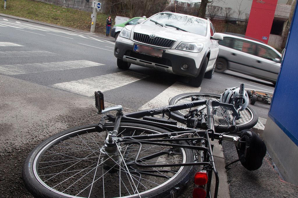 20180316_fmt_Aiglhof_fahrad_gegen_pkw_mw-6.jpg
