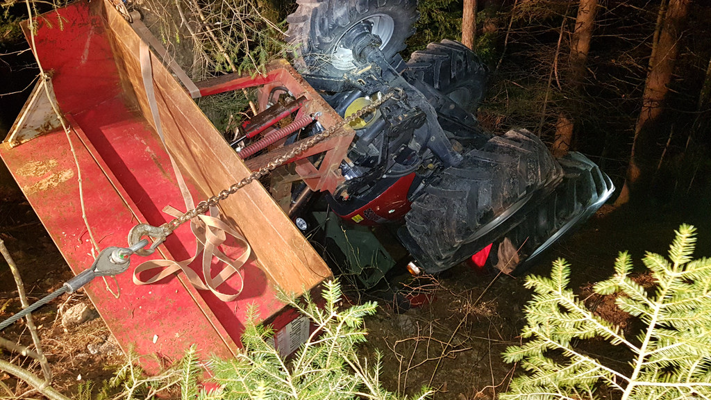 Fahrzeugbergung Wimberg 52 Schelch am 18 03 2018 um 9 40 Uhr _013_.jpg